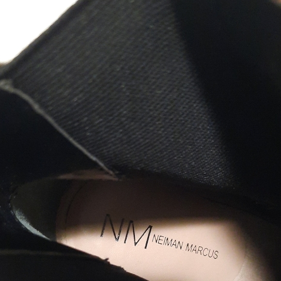 Neiman Marcus Brown Snake Print Heeled Boots - Picture 2 of 8